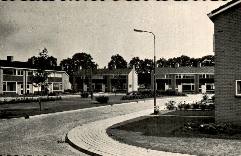 Aalten - Beatrix-plantsoen - Straatzicht, Ophalen of Verzenden, 1960 tot 1980, Ongelopen, Gelderland