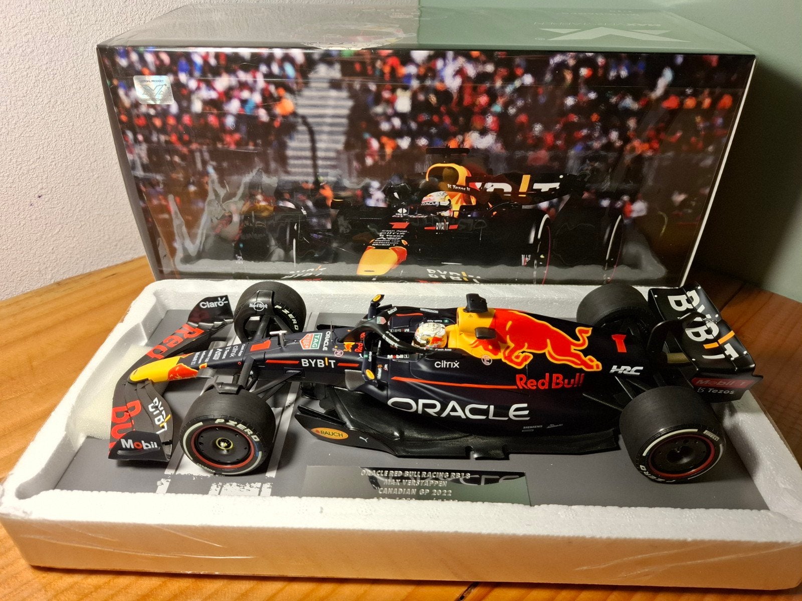 Max Verstappen Canadian GP 2022 RB18 1:18, Ophalen of Verzenden, Nieuw, Auto, MiniChamps