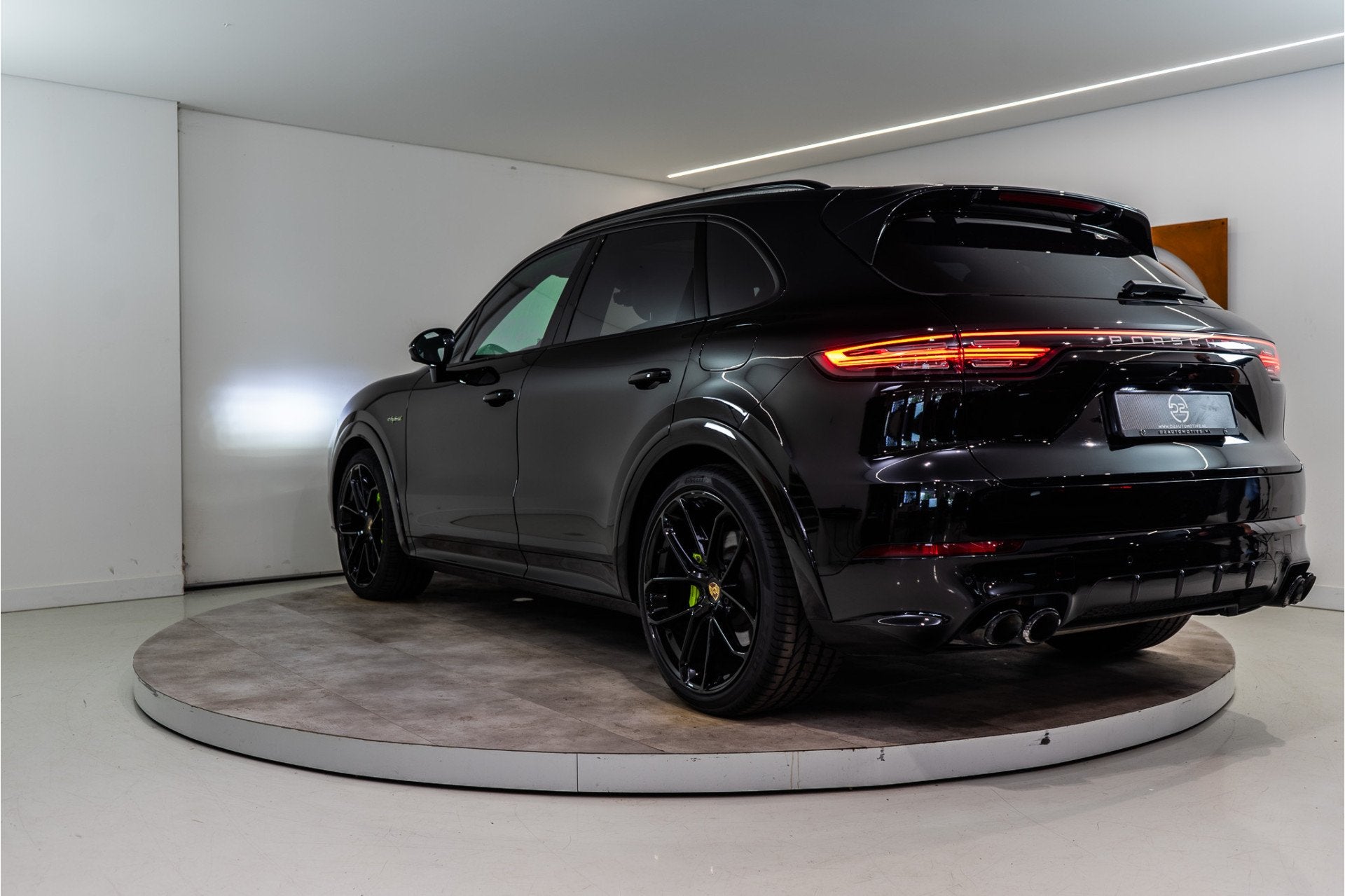 Porsche Cayenne 3.0 E-Hybrid 462PK | Sport Design | Pano | 2, Auto's, Automaat, 2995 cc, Zwart, Bedrijf