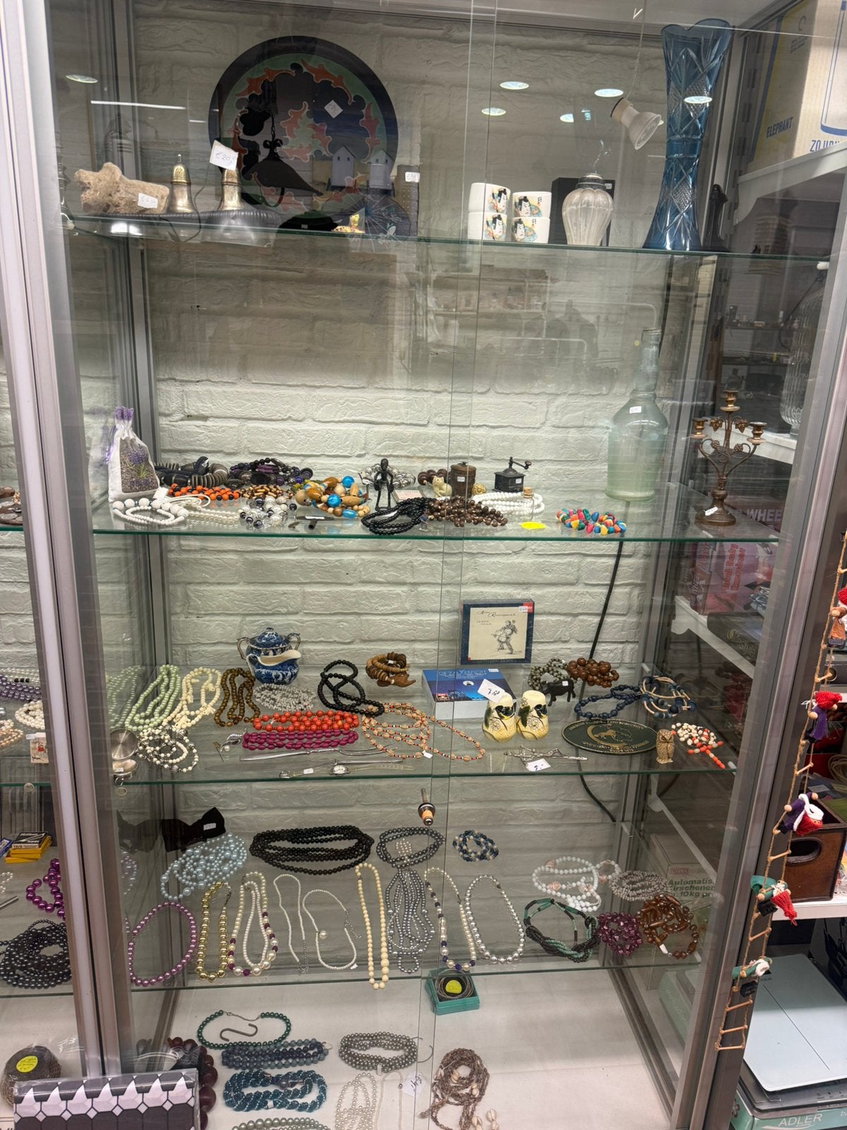 9x vitrine inhoud sieraden en antiek, Huis en Inrichting, Ophalen of Verzenden, Zo goed als nieuw, 25 tot 50 cm, Minder dan 100 cm