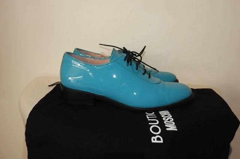 Boutique Moschino turquoise azuur blauwe veter schoenen 37, Overige typen, Zo goed als nieuw, Boutique Moschino, Verzenden