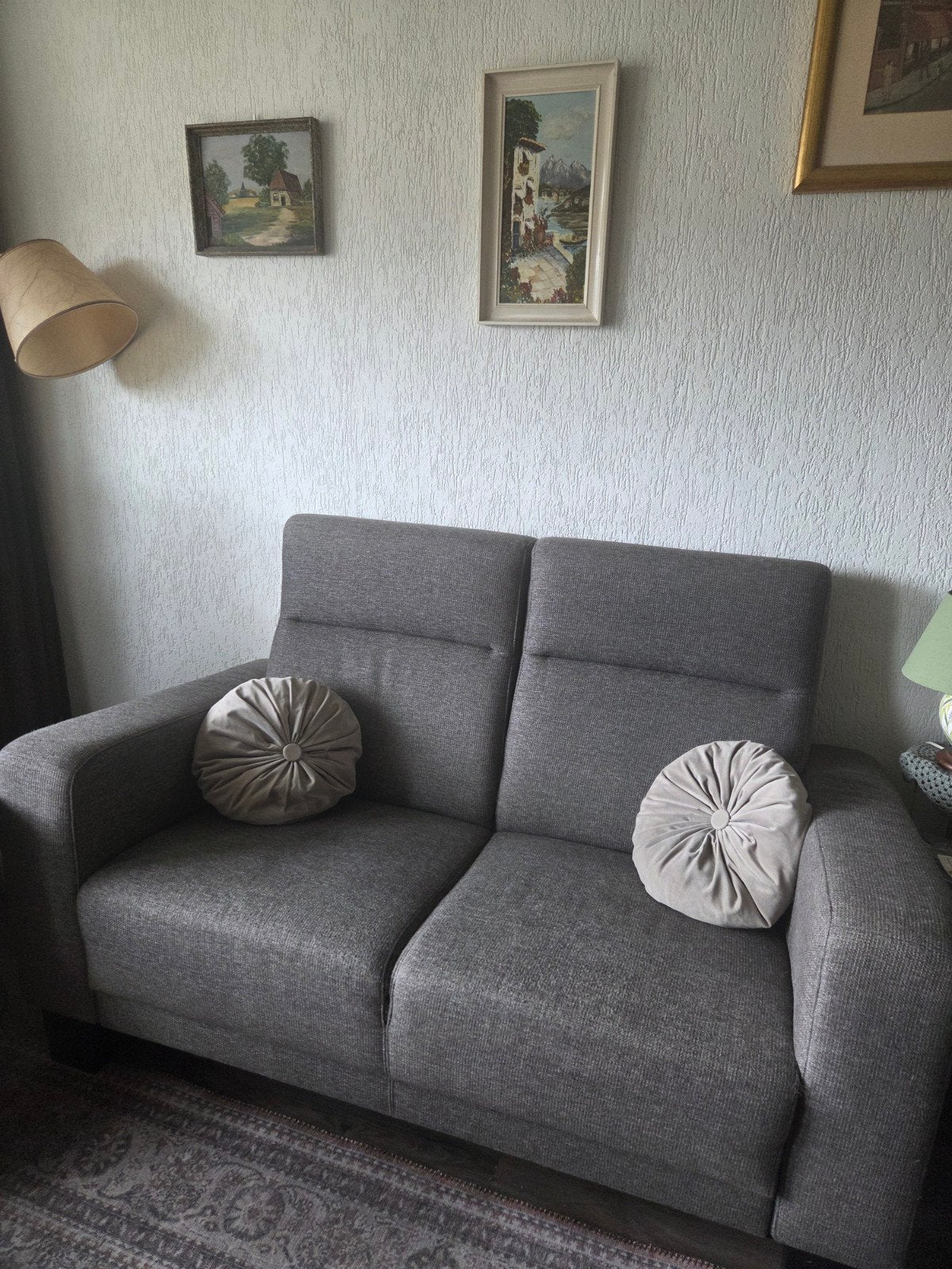 GRATIS: Bank  2 zits taupe, en Stoel Groen, Ophalen