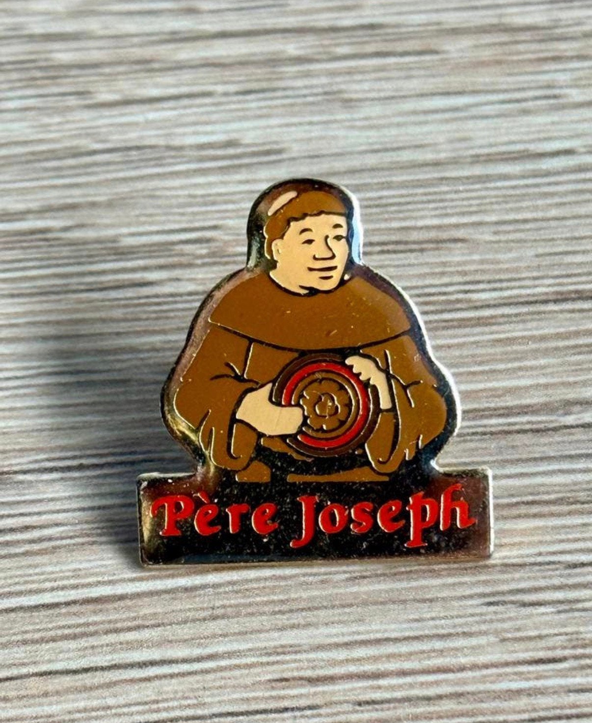 Pere Joseph Vintage Pin, Verzamelen, Speldjes, Pins en Buttons, Ophalen of Verzenden, Gebruikt, Transport, Speldje of Pin