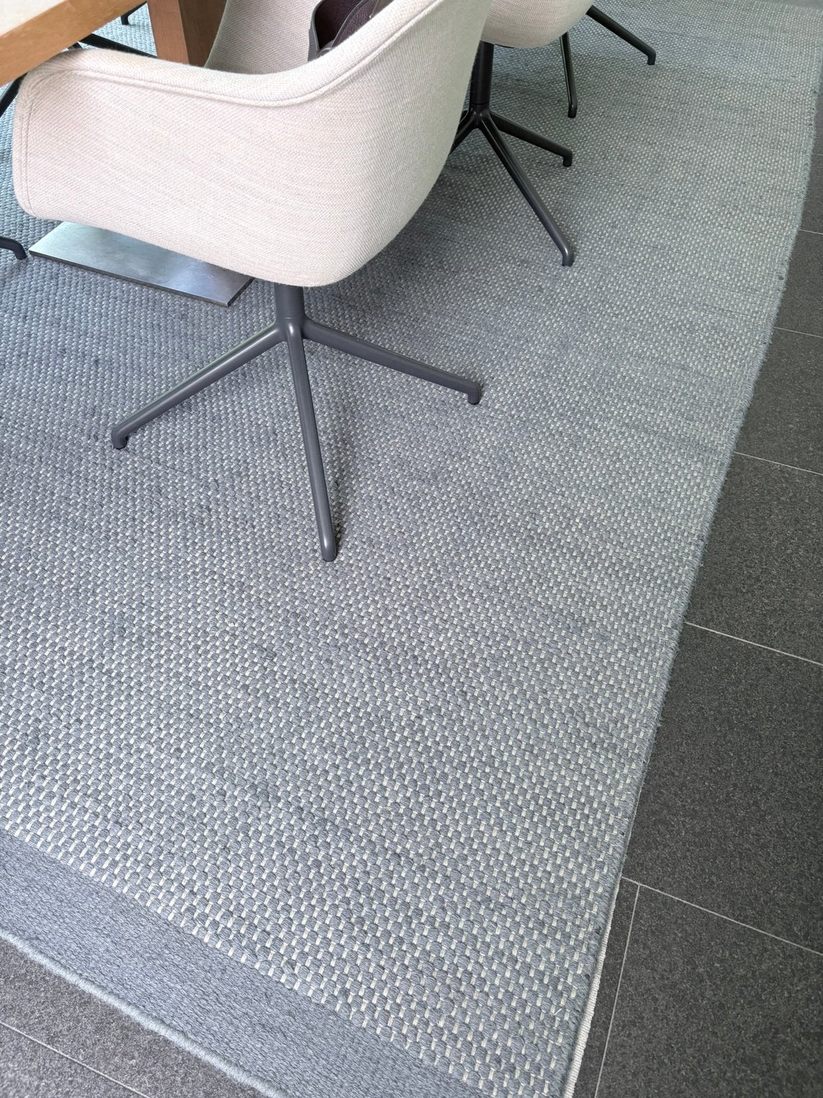 Linie Design Vloerkleed Oksa Cactus 250x350 cm, Ophalen, Gebruikt, Groen, 200 cm of meer