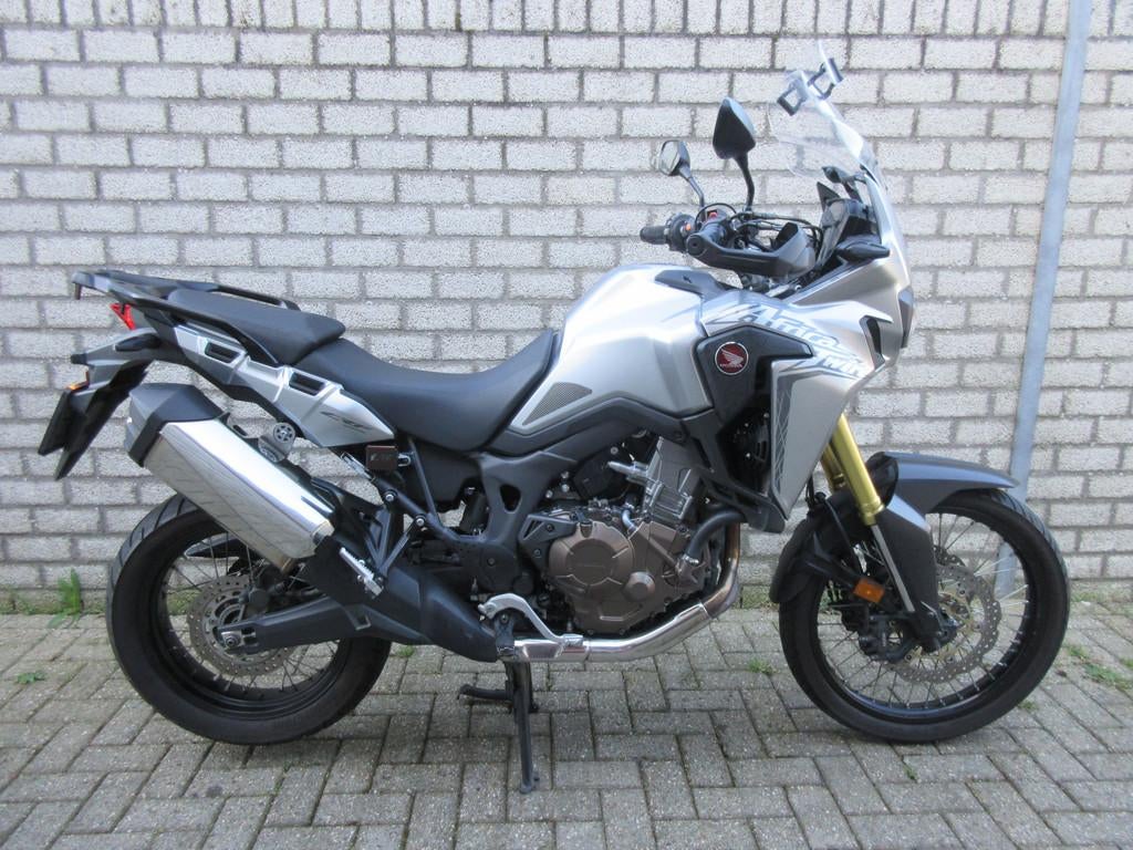 Honda CRF1000A (bj 2016), Motoren, Motoren | Honda, Bedrijf, Toermotor