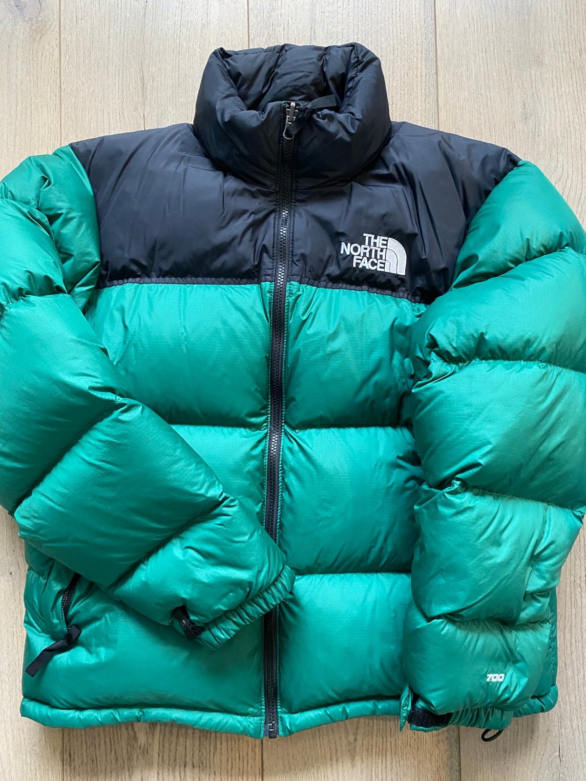 The North Face Nuptse 700 Puffer Jas Groen Zwart Maat M, Ophalen of Verzenden, Zo goed als nieuw, Maat 48/50 (M), Groen