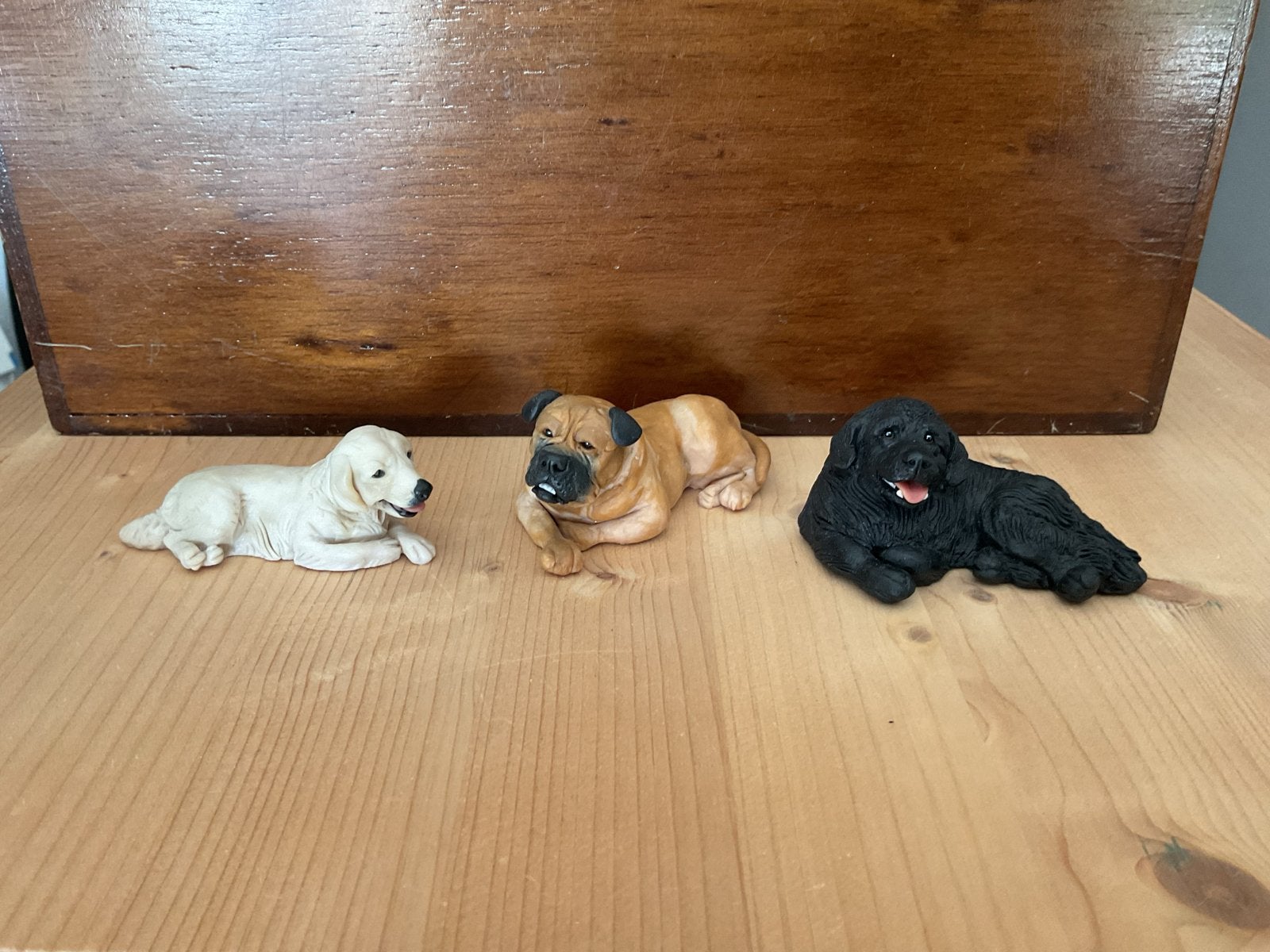 Set van 3 hondenbeeldjes: Labrador, Bullmastiff, Golden Retr, Ophalen of Verzenden, Zo goed als nieuw, Hond of Kat, Beeldje of Figuurtje