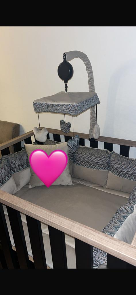 Box + boxaankleding, Kinderen en Baby's, Boxen, Ophalen, Zo goed als nieuw, Rechthoekig, In hoogte verstelbaar