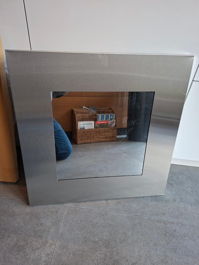 Moderne spiegel met strakke RVS lijst - 60x60 cm, Vierkant, Nieuw, Ophalen of Verzenden, Minder dan 100 cm