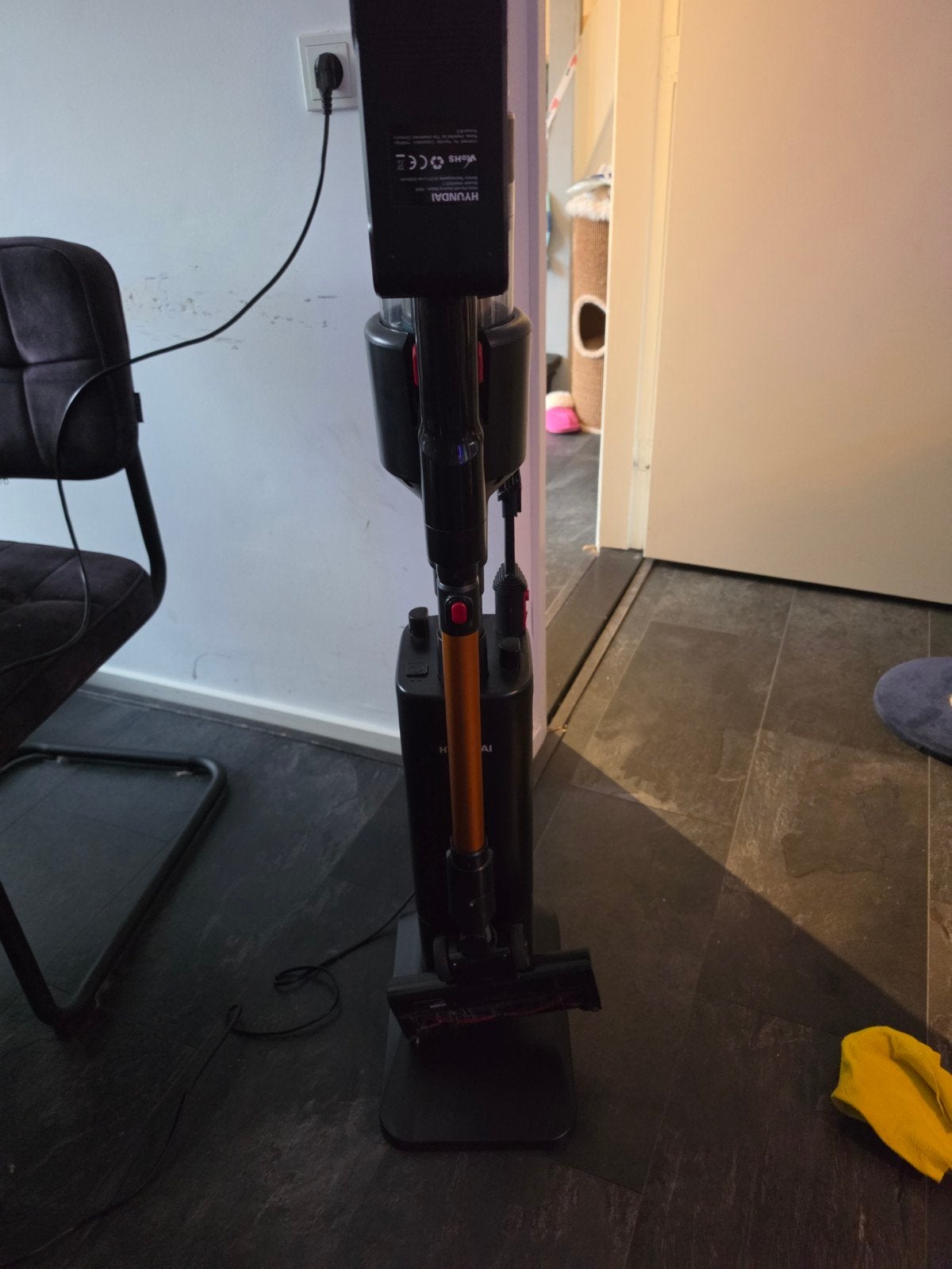 Hyundai Steelstofzuiger met Oplaadstation, Witgoed en Apparatuur, Stofzuigers, Ophalen, Overige merken, Draadloos, Zo goed als nieuw