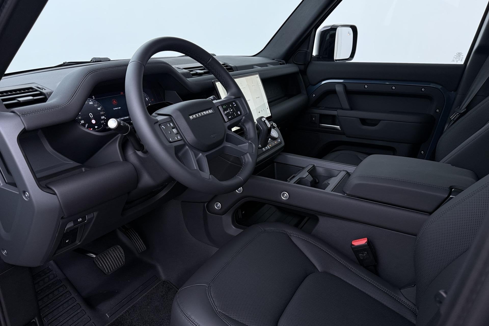 Land Rover Defender 110 P300e X-Dynamic SE | FACELIFT | Luch, Automaat, Gebruikt, 4 cilinders, Vierwielaandrijving