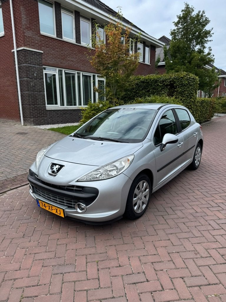 Peugeot 207 1.4 16V 5DRS 2007 Grijs, Voorwielaandrijving, Stof, 1360 cc, Zwart