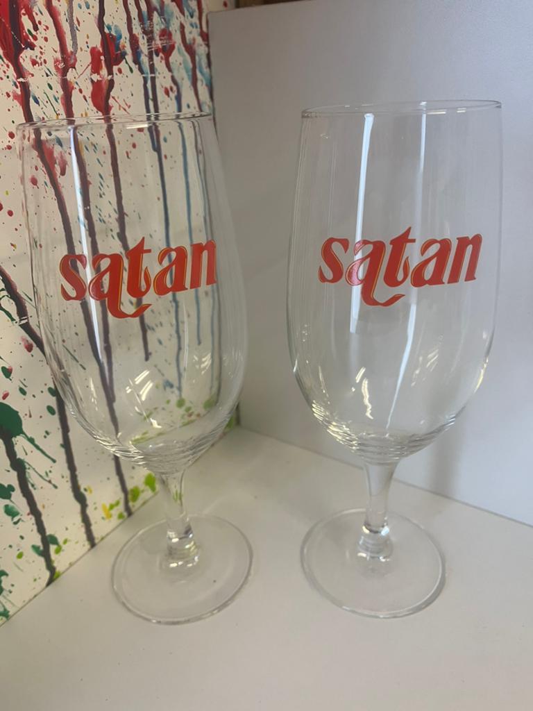 Satan bierglazen set van 2 glazen, Ophalen of Verzenden, Nieuw, Glas of Glazen, Overige merken