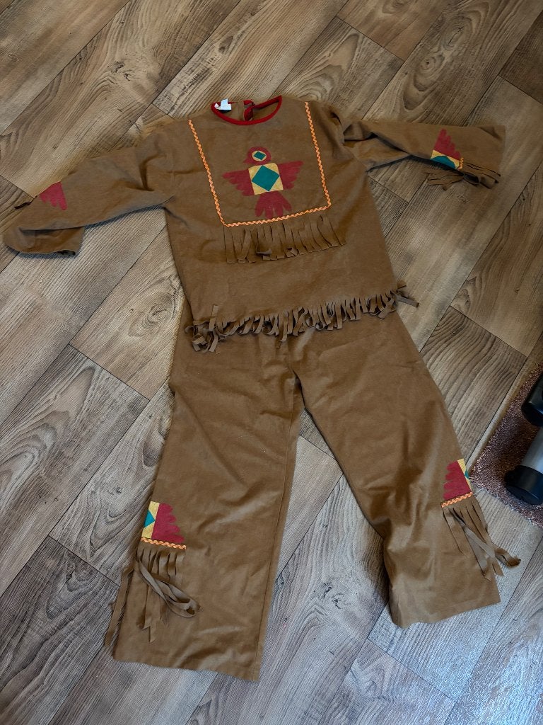 Verkleedsetje indiaan 140, Kinderen en Baby's, Carnavalskleding en Verkleedspullen, Ophalen, Gebruikt, 134 t/m 140, Jongen of Meisje