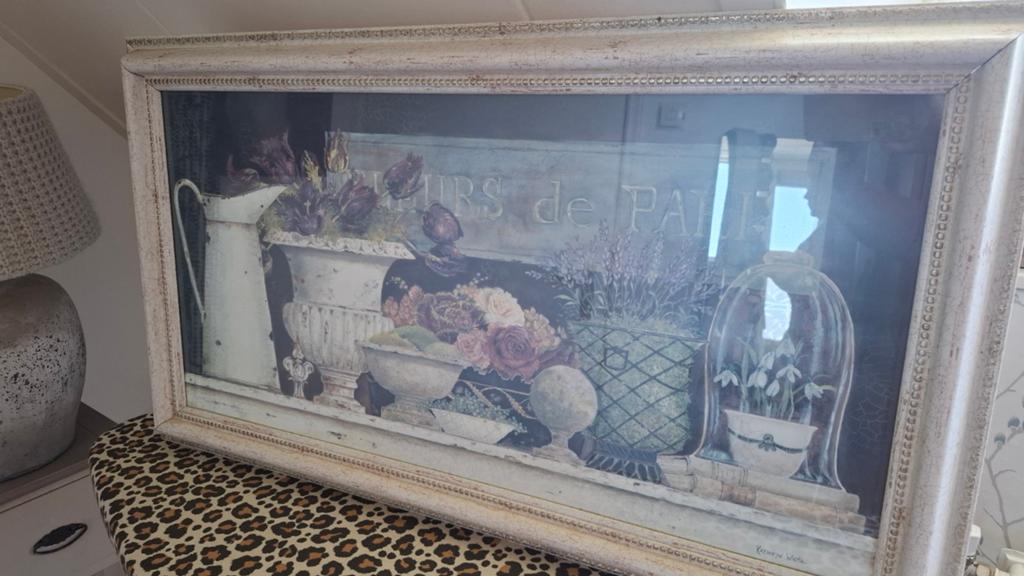 Schilderij met bloemen en 'Fleurs de Paris', Ophalen