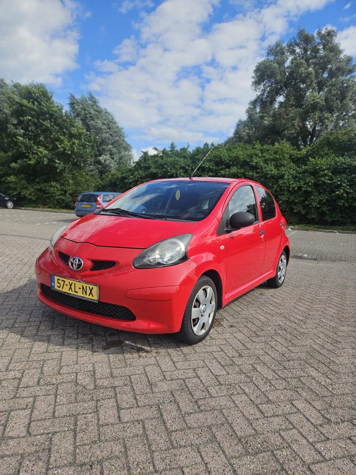 Toyota Aygo 1.0 12V Vvt-i 5DRS 2007 Rood, Ophalen