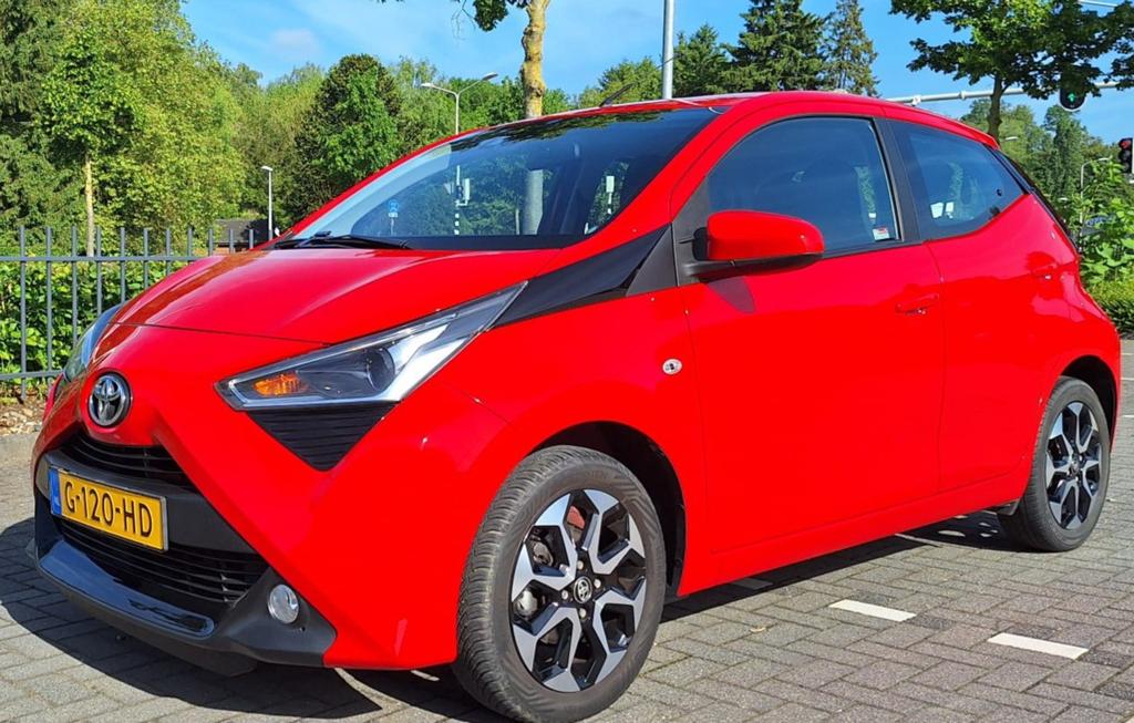 Toyota Aygo 1.0 Vvt-i   11-2018 Face-Lift, Voorwielaandrijving, 4 stoelen, Handgeschakeld, Particulier