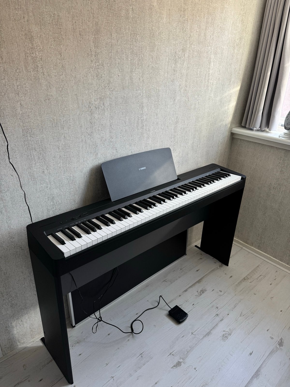Yamaha P-145B, Digitale piano zwart, Muziek en Instrumenten, Ophalen, Zwart, Digitaal, Zo goed als nieuw