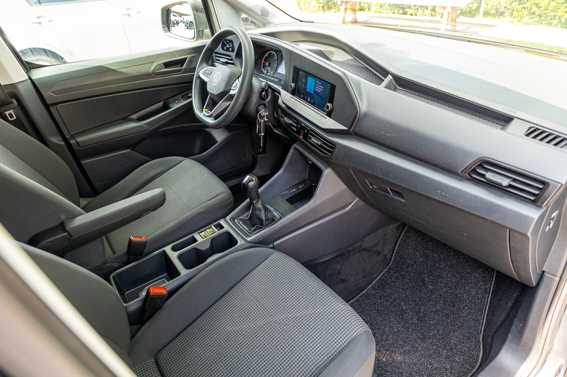 Volkswagen Caddy Cargo 2.0 TDI Comfort Trekhaak I Vloerplaat, Voorwielaandrijving, Stof, 4 cilinders, Volkswagen