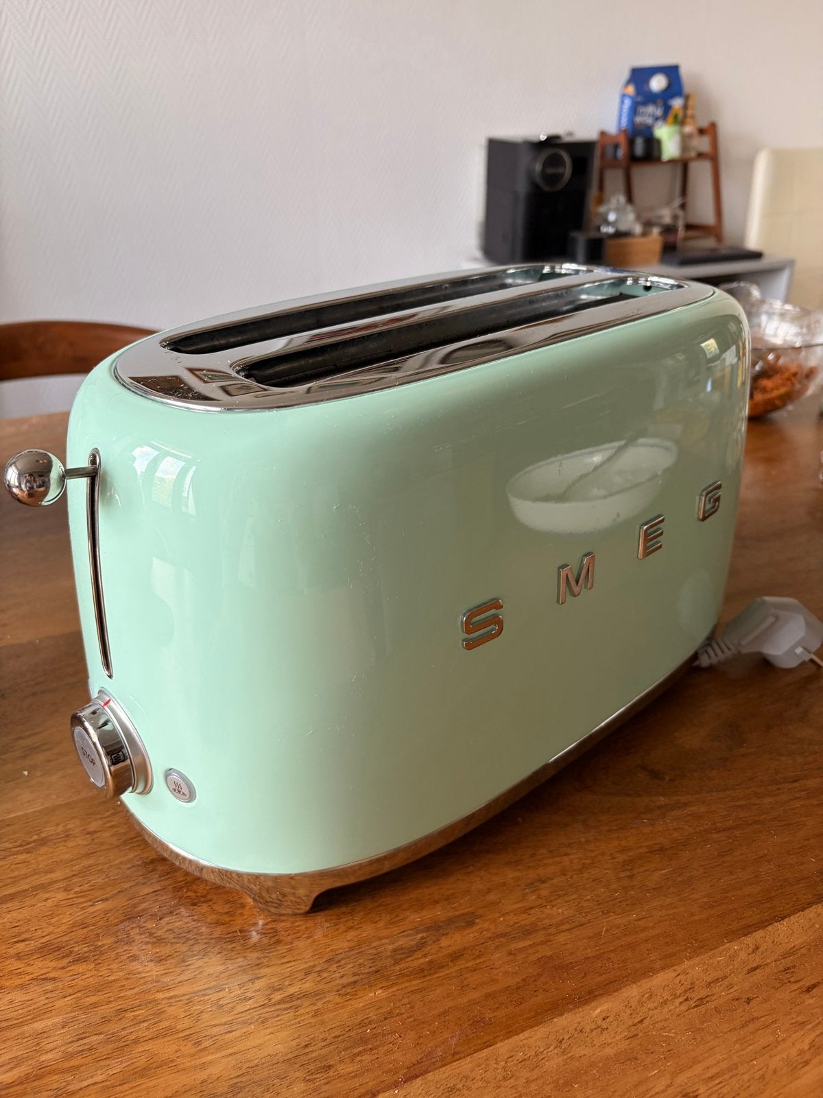 SMEG broodrooster XL - Mintgroen, Ophalen of Verzenden, Zo goed als nieuw, Uitneembare kruimellade