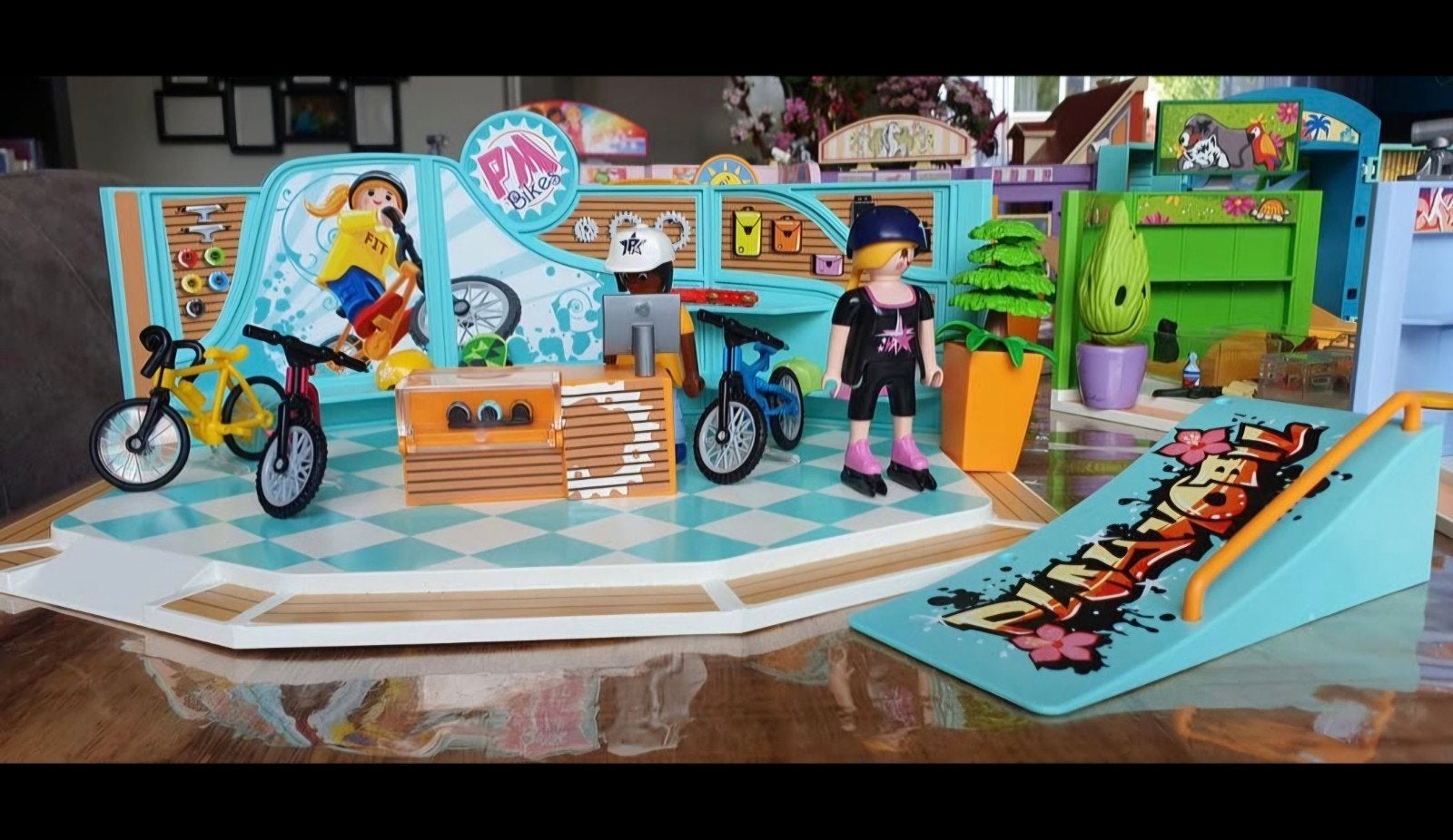 Playmobil Skatepark met fietsenwinkel en accessoires, Ophalen of Verzenden, Zo goed als nieuw