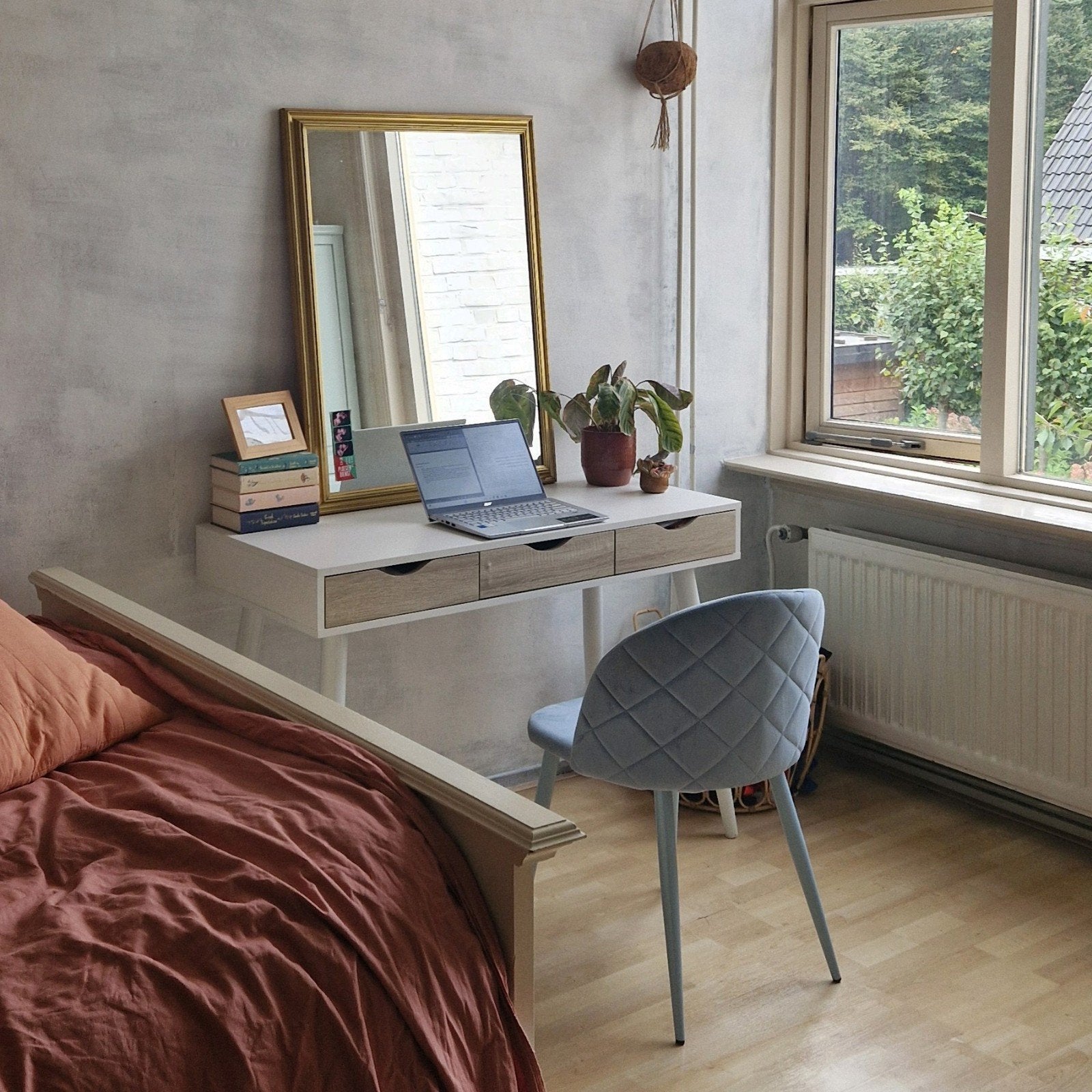 Bureau met stoeltje, Ophalen, 110 cm, Met lades, Zo goed als nieuw