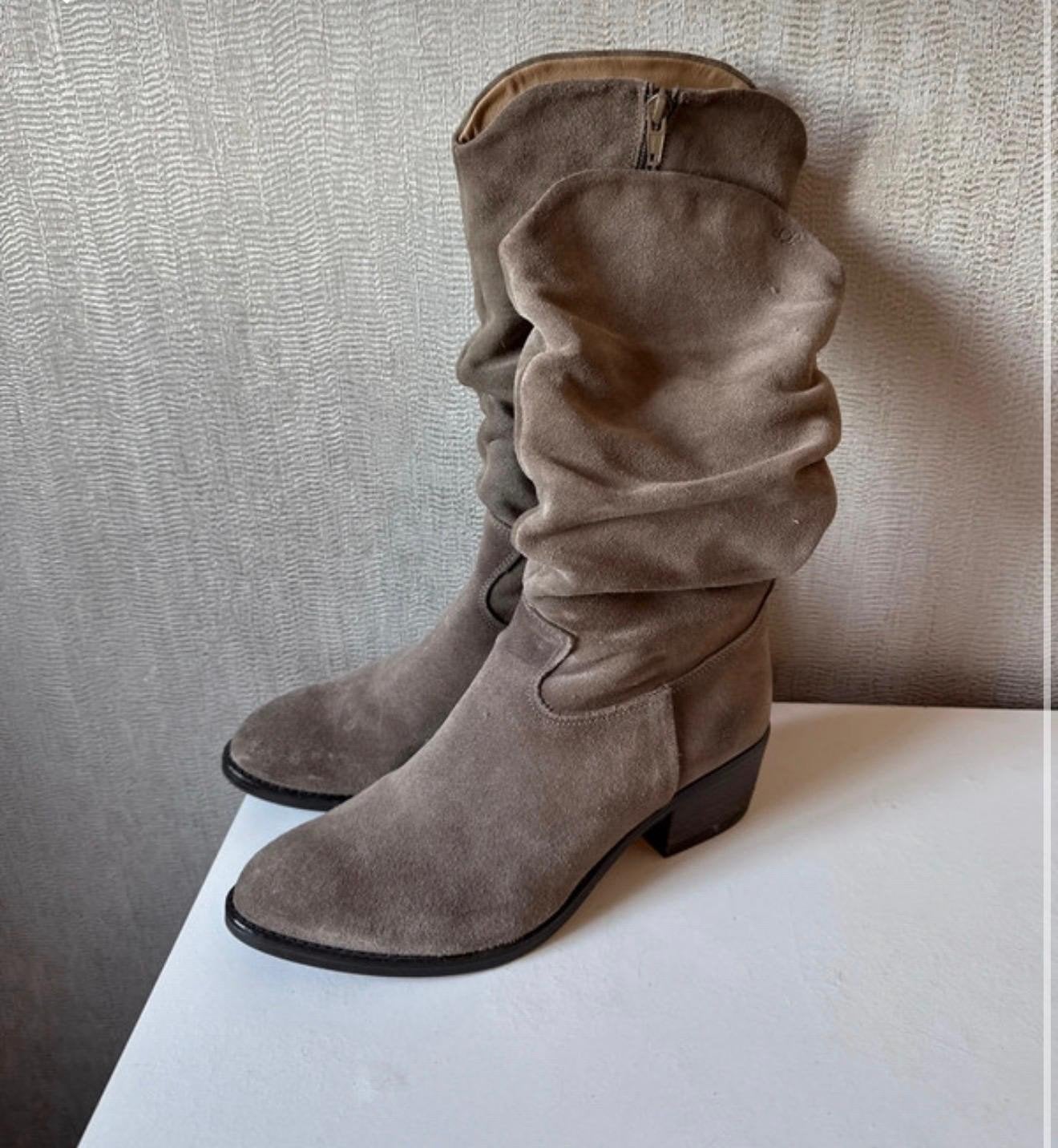 Mooie suède laarzen maat 39, Kleding | Dames, Schoenen, Bruin, Lage of Enkellaarzen, Ophalen of Verzenden, Onbekend