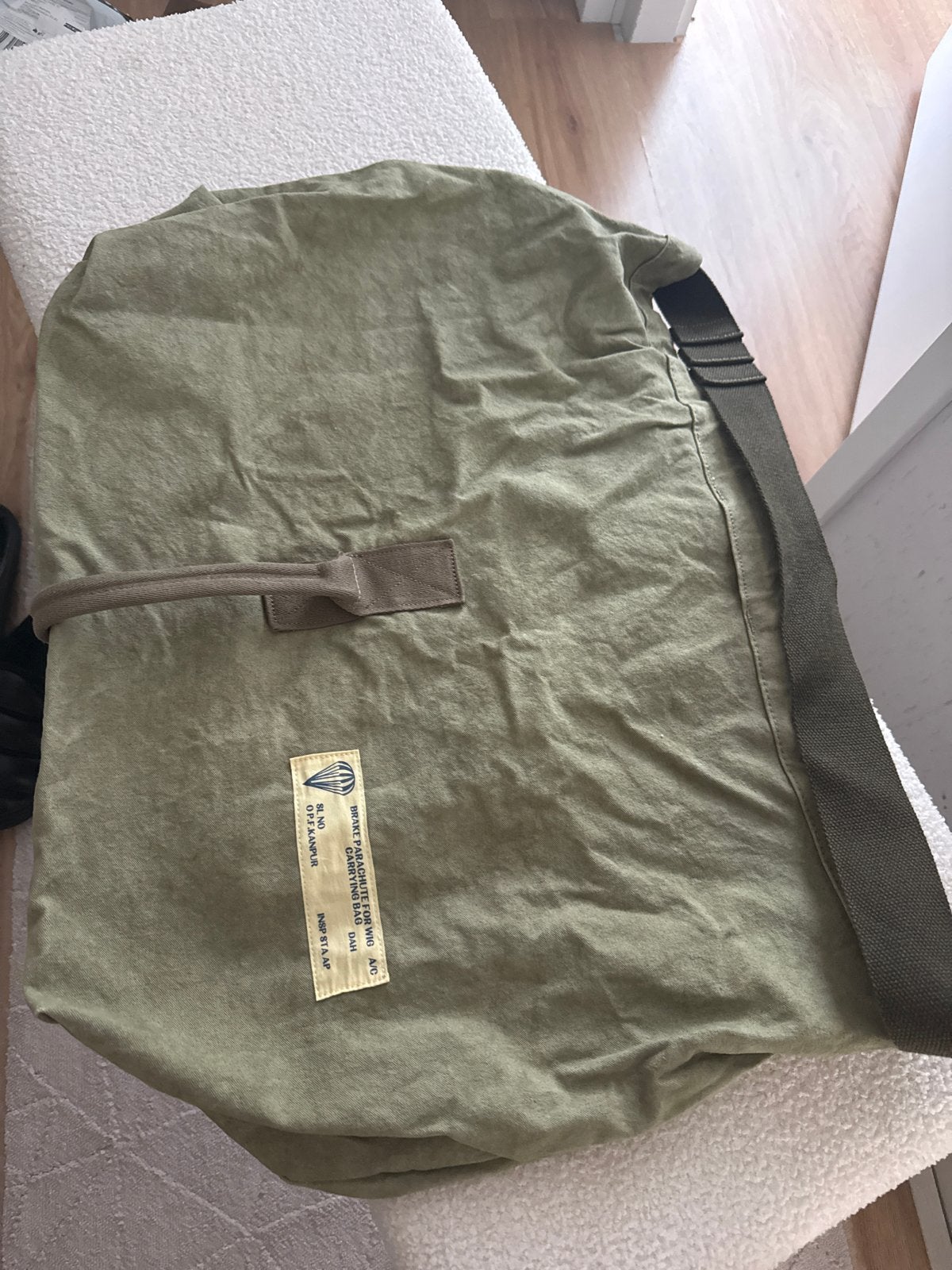 Vintage Leger Groene Plunjezak / Reistas, Ophalen, 30 cm of meer, Gebruikt, 60 tot 80 cm