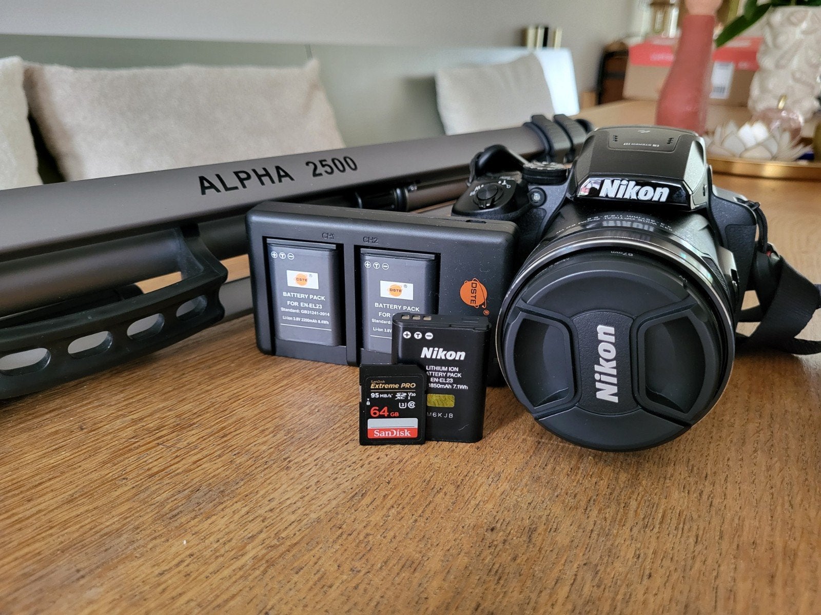 Nikon Coolpix P900 met accessoires en statief, Beeldstabilisatie, Zo goed als nieuw, Nikon, 8 keer of meer