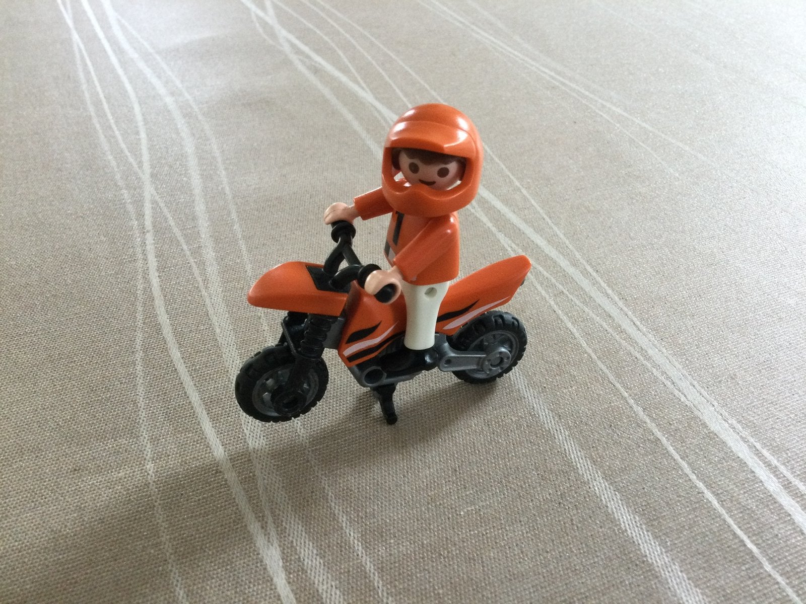 Playmobil kind op motor 4698, Ophalen of Verzenden, Zo goed als nieuw
