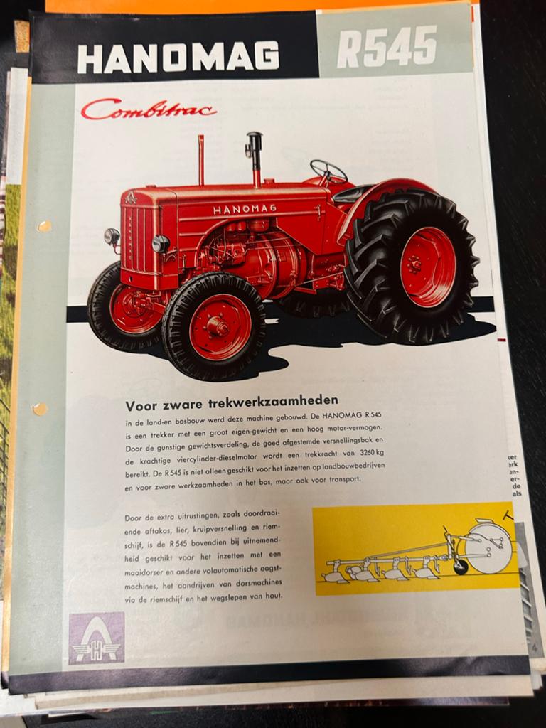 Oude folder Hanomag R545 Combitrac tractor jaren '60, Boeken, Catalogussen en Folders, Ophalen of Verzenden, Zo goed als nieuw