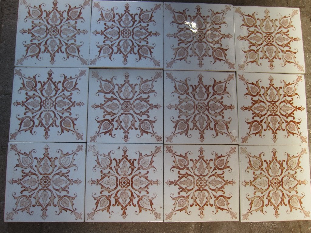 50 stuks. Antieke wandtegels, wit met roodbruine afbeelding, Antiek en Kunst, Ophalen