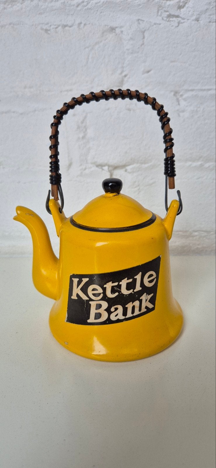Vintage spaarpot Kettle Bank, Ophalen of Verzenden, Zo goed als nieuw, Steen, Aardewerk of Keramiek, Overige thema's
