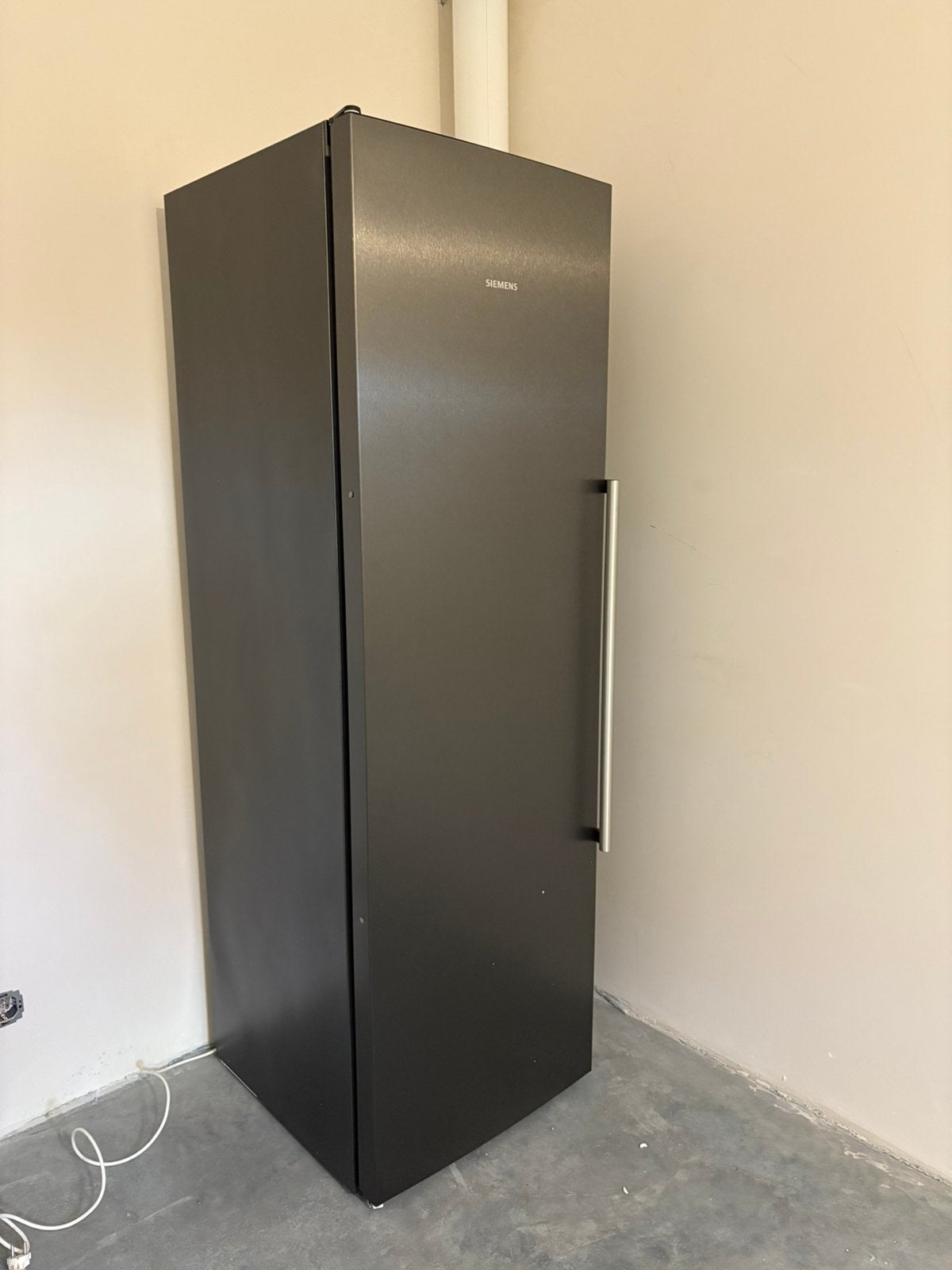 Nieuwe grote Siemens koelkast - alleen uit verpakking, Witgoed en Apparatuur, Ophalen, Zonder vriesvak, 200 liter of meer, 160 cm of meer