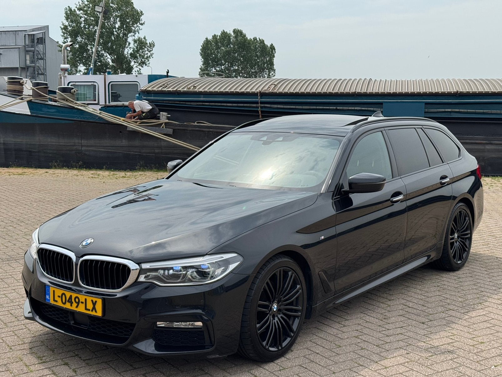 BMW 5-Serie 2.0 520D Touring AUT 2018 Zwart, Auto's, BMW, Automaat, Achterwielaandrijving, 1995 cc, 2000 kg