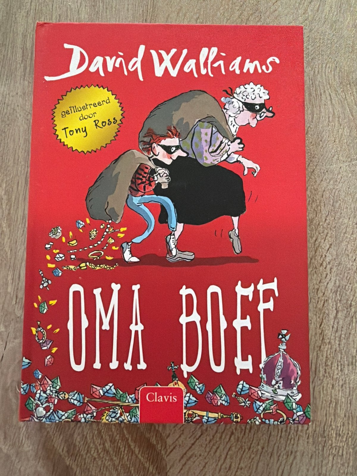 Oma Boef - David Walliams (Geïllustreerd door Tony Ross), Ophalen of Verzenden, Zo goed als nieuw, Fictie algemeen