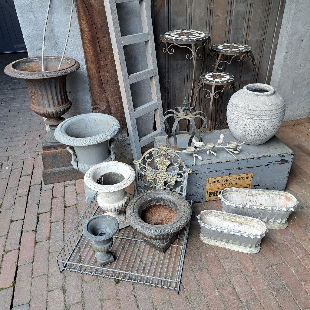 Gietijzeren vaas plantentafeltje kroon kist ladder *Etage3*, Gebruikt, ., Ophalen of Verzenden, .