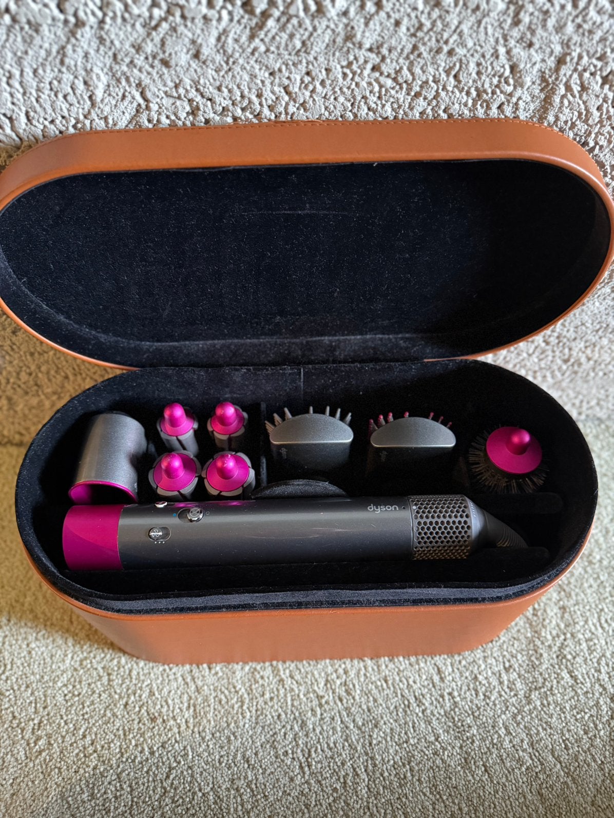 Dyson Airwrap – compleet met short barrels + extra diffuser, Sieraden, Tassen en Uiterlijk, Ophalen of Verzenden, Zo goed als nieuw