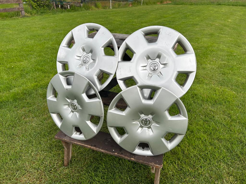 Vier orginele Toyota wieldoppen (15 inch), Ophalen of Verzenden, Gebruikt