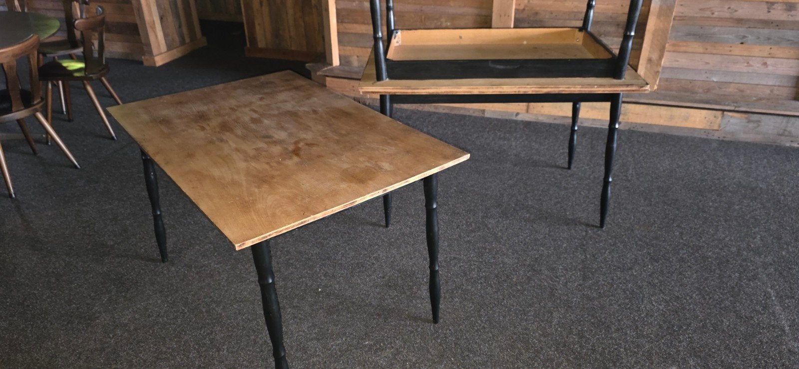 11 tafels met mooie slanke poten, Huis en Inrichting, Tafels | Eettafels, Ophalen, Rechthoekig, 50 tot 100 cm