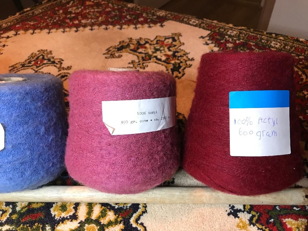 mohair garen 4 konen Nieuw voor de hand en breimachine, Ophalen of Verzenden, Nieuw, Breien of Haken, Wol of Garen