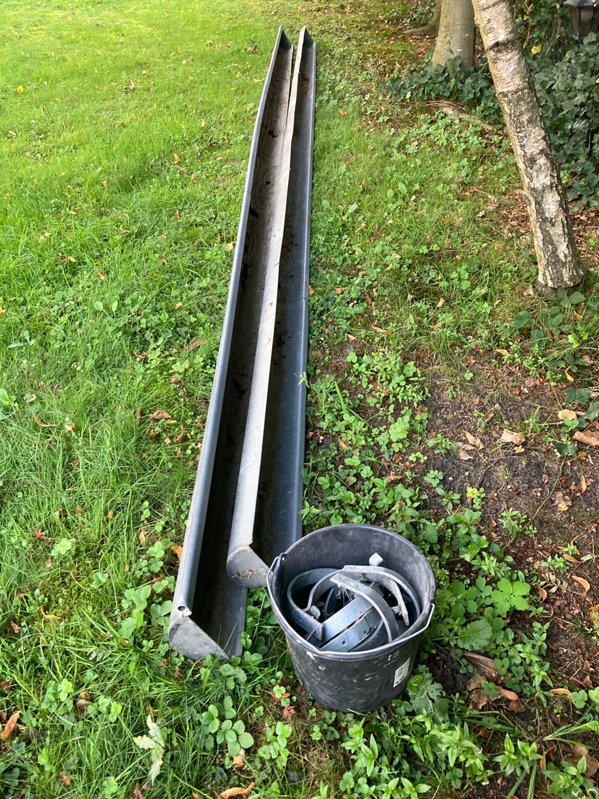 2x zinken bakgoten 6m1 inclusief gootbeugels, Doe-het-zelf en Verbouw, Werkbanken, Ophalen of Verzenden, Gebruikt