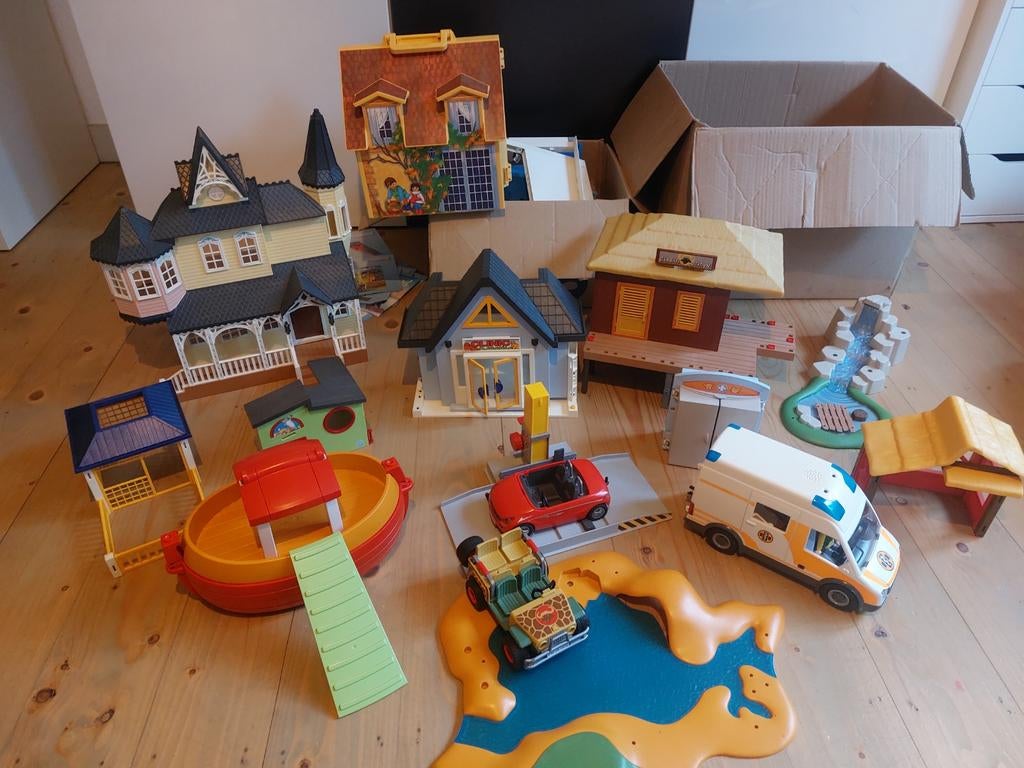 Grote Playmobil collectie met huizen, voertuigen en meer, Kinderen en Baby's, Speelgoed | Playmobil, Ophalen, Gebruikt, Complete set