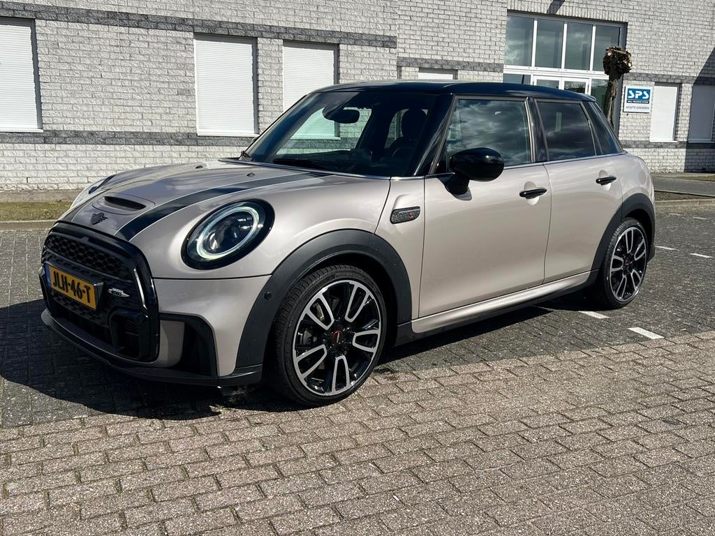 Mini Cooper S JCW 5D HUD|Stoelverw|Leer|Keyless|Camera|178PK, 1998 cc, Zwart, Leder, Particulier