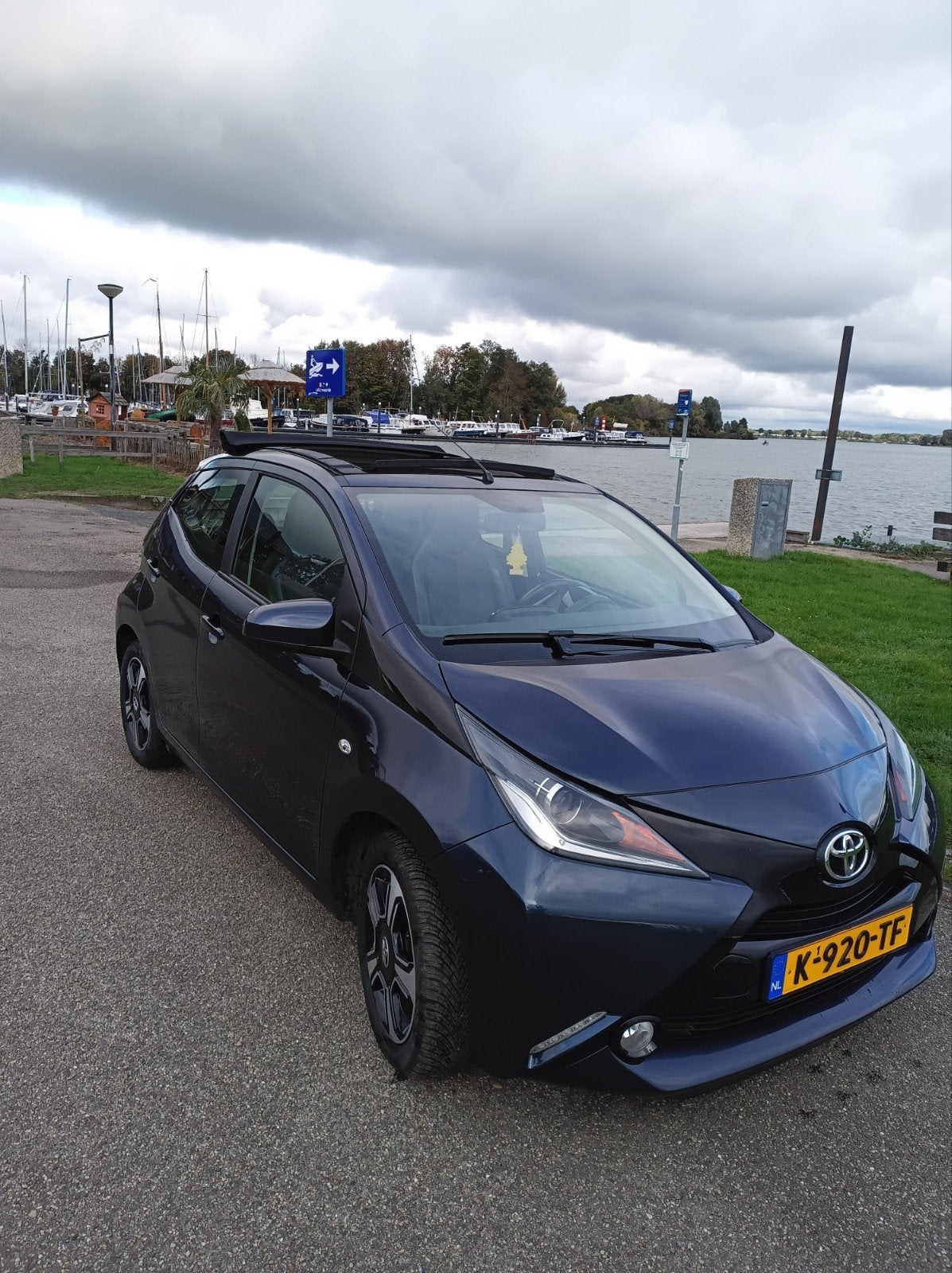 Toyota Aygo 1.0 Vvt-i 69pk 5D 2018 Blauw, Voorwielaandrijving, 24 km/l, Handgeschakeld, Particulier