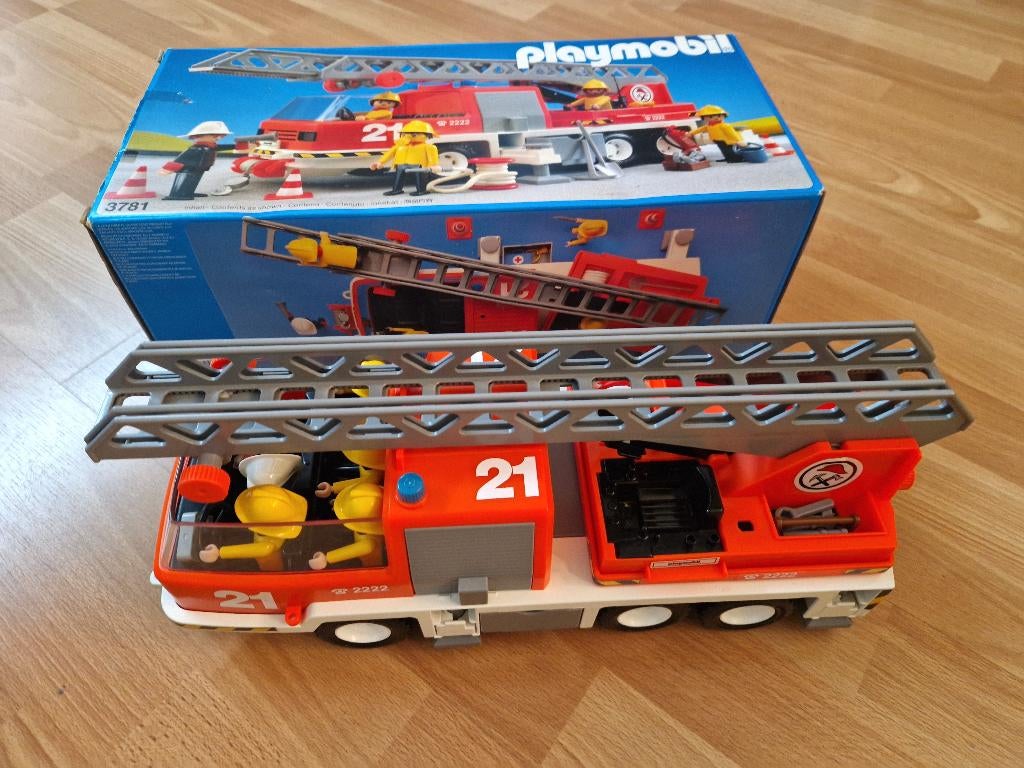 Playmobil 3781 brandweerwagen, brandweerauto met doos!, Ophalen of Verzenden, Zo goed als nieuw, Complete set