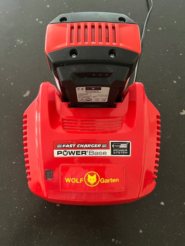 Wolf Garten grasmaaier met accu en lader, Ophalen, Cirkelmaaier, Gebruikt, Accu-grasmaaier