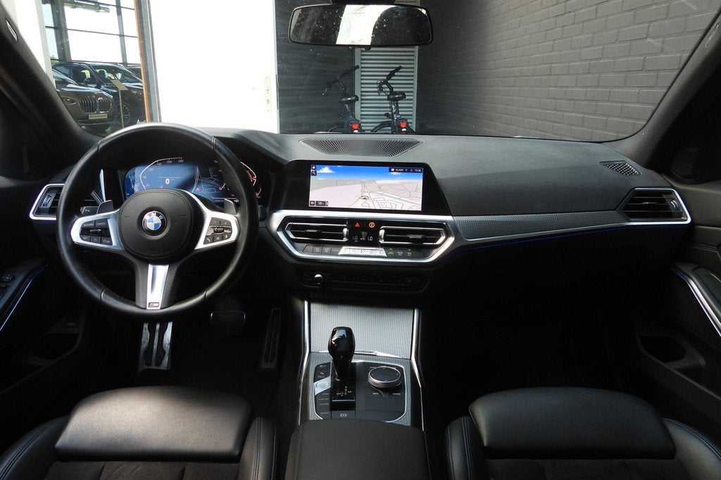 BMW 3 Serie Touring 318i Executive M Sport Automaat / Trekha, Auto's, BMW, 1998 cc, Achterwielaandrijving, Gebruikt, Met garantie (alle)