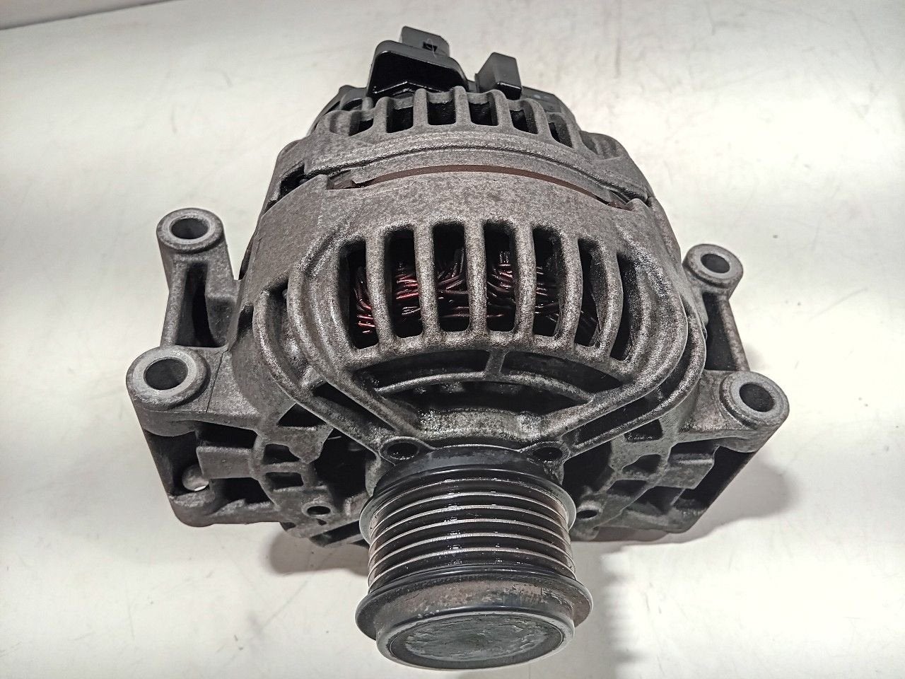 Dynamo Audi A4, Auto-onderdelen, Onderdelen@venauto.nl, Van der Ven Autorecycling B.V., Gebruikt, Ettenseweg 76, 4706 PB Roosendaal, The Netherlands