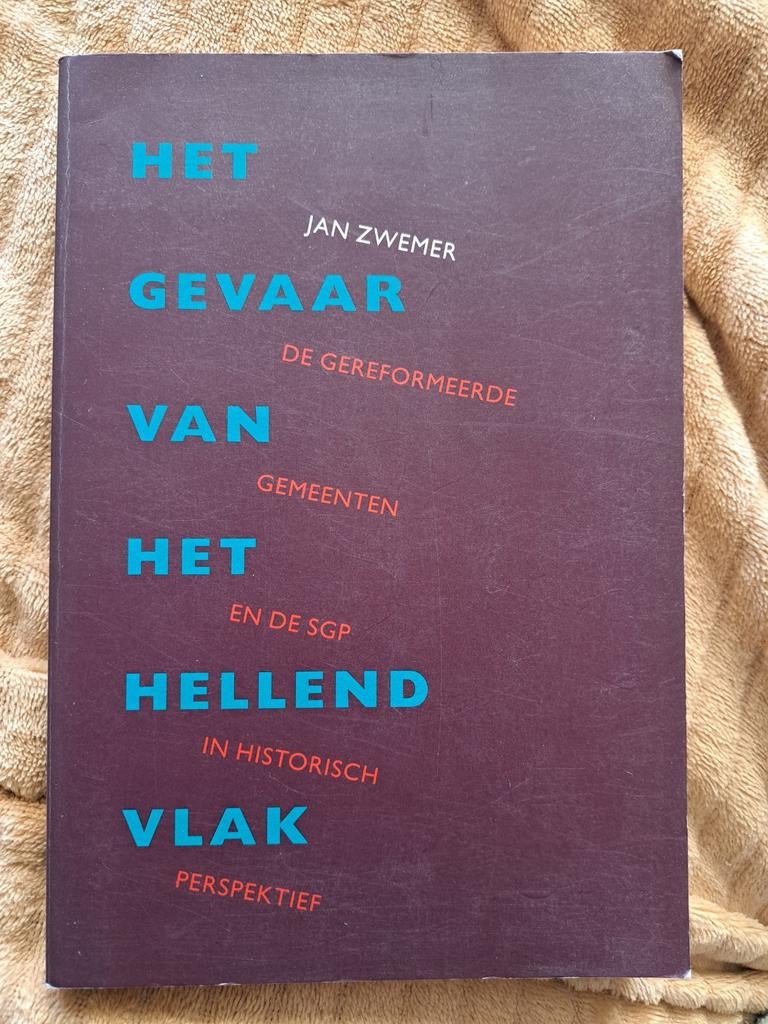 J. Zwemer - Het gevaar van het hellend vlak, Ophalen of Verzenden, Gelezen, J. Zwemer